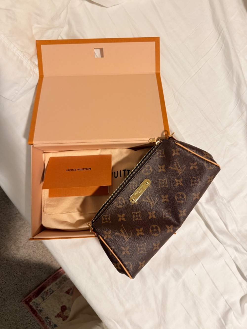 LV Eva - Picture 2 of 2